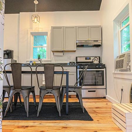 Campfire Cottage Fireplace, Fire Pit & No Chores! Kingston Bagian luar foto